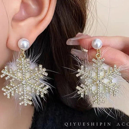 Christmas Snowflake Earrings Women's Full Diamond Pearl Plush Earrings - Almaraa Store